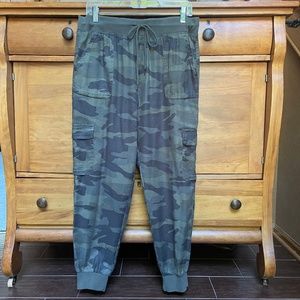 Garage Green Camp Joggers - Size Large